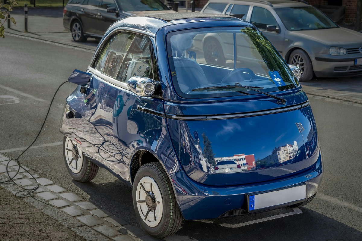 Bollo auto 2026: incentivi per auto elettriche in calo, vantaggi ancora disponibili per acquirenti attenti