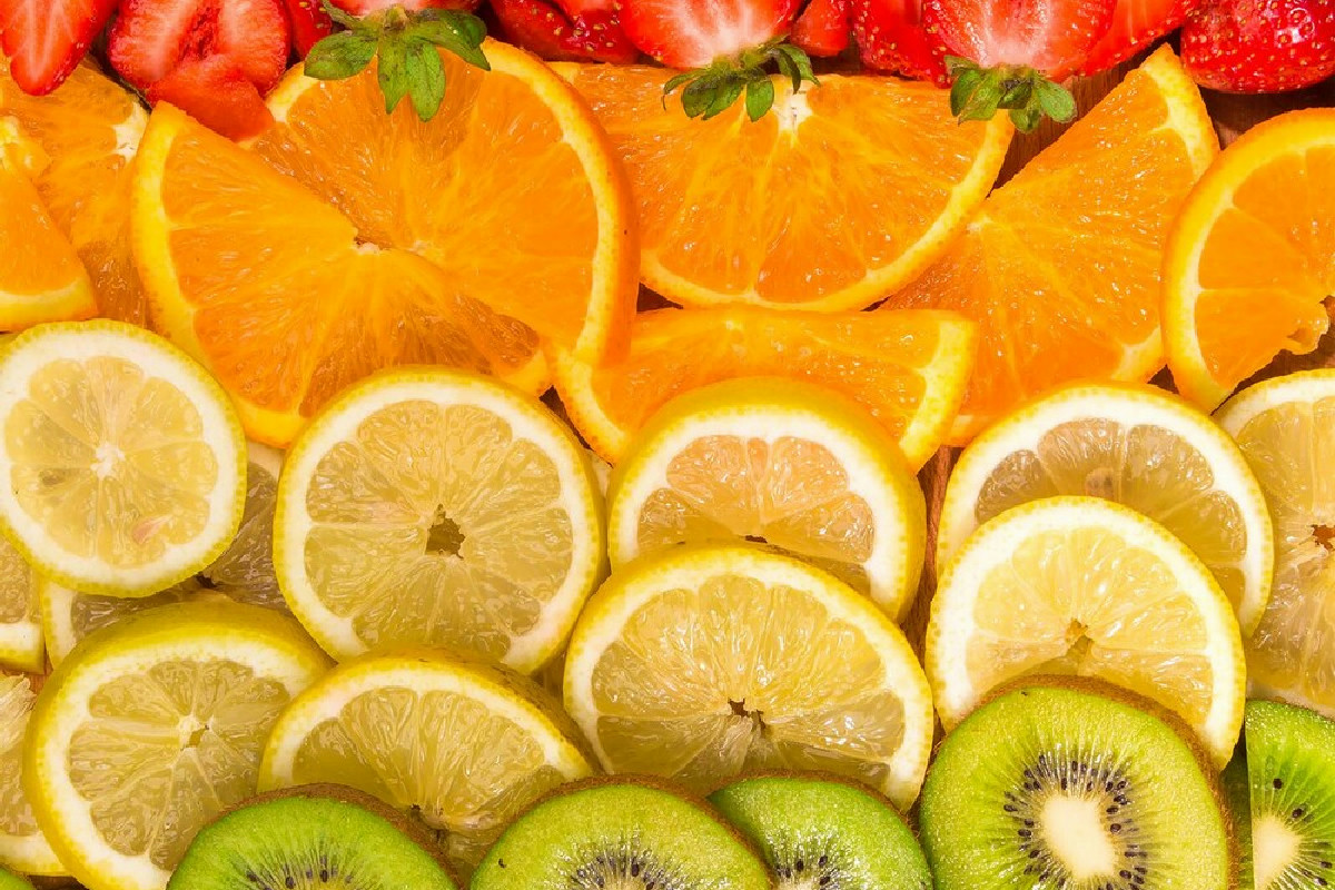 Frutti ideali per migliorare il benessere e alleviare i sintomi durante i giorni di influenza intensa